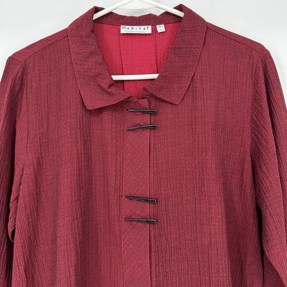 Habitat Jacket Womens Small Red Textured Button Front Asymmetrical Hem Tunic Top - Picture 2 of 11